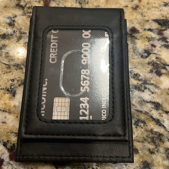 New NFL Tampa Bay Bucs moneyclip wallet - Picture 2 of 4